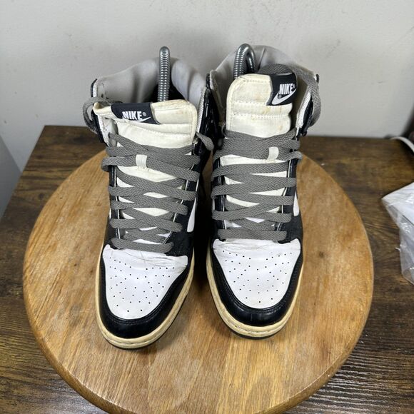 Nike Dunk Sky High Shoes Womens Size 8.5 Wedge Hidden Heel 528899-101 - Picture 2 of 8